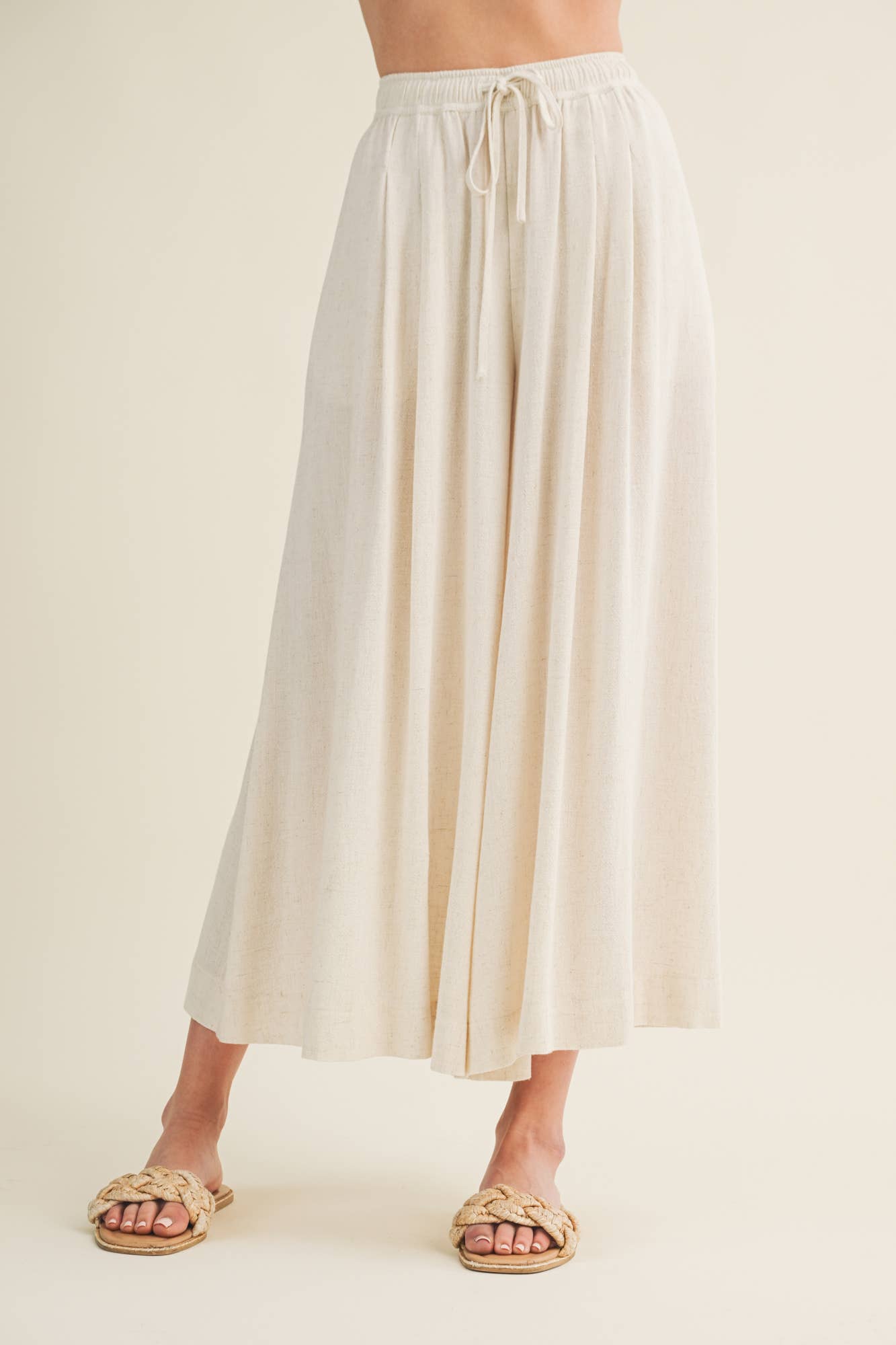 Elara Cropped Wide-Leg Pant