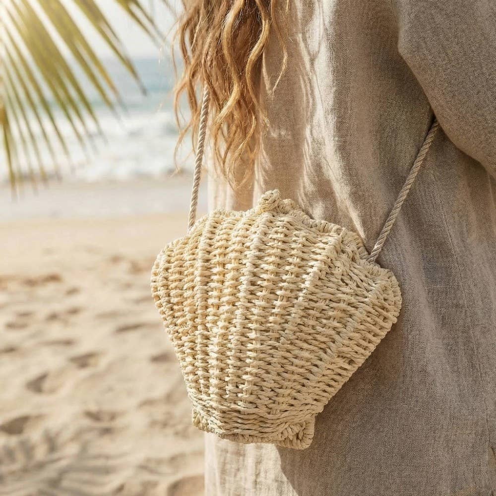 Straw Braided Seashell Bag